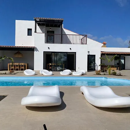 Villa Las Palmeras - Authentique Situee En Plein Centre Du Village *
